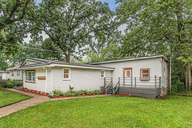 38472 N 4th Avenue, Spring Grove, IL 60081