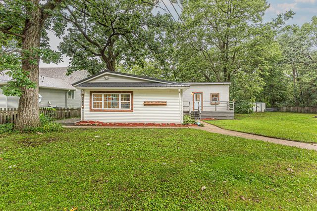 38472 N 4th Avenue, Spring Grove, IL 60081