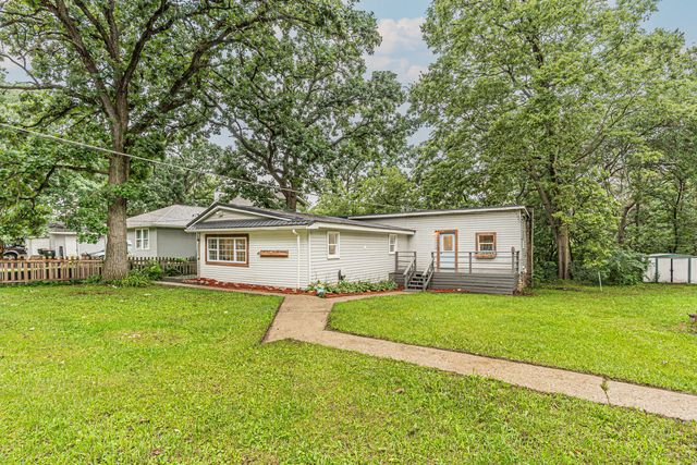 38472 N 4th Avenue, Spring Grove, IL 60081