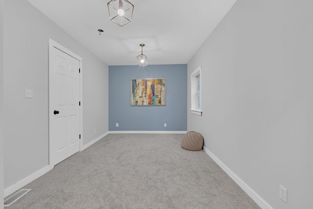 38472 N 4th Avenue, Spring Grove, IL 60081