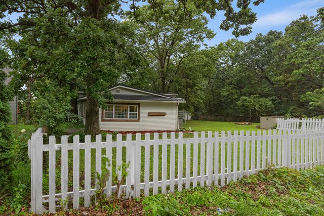 38472 N 4th Avenue, Spring Grove, IL 60081