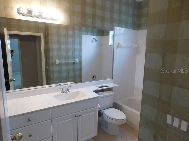 1669 MONARCH DRIVE 204, Venice, FL 34293