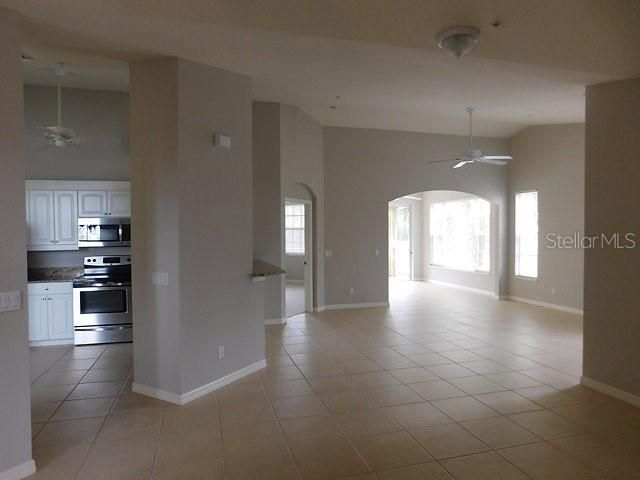 1669 MONARCH DRIVE 204, Venice, FL 34293