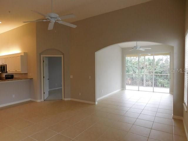 1669 MONARCH DRIVE 204, Venice, FL 34293