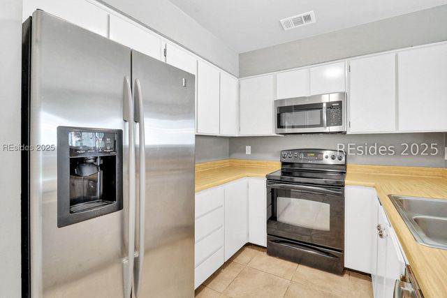 16 Fawn Ln, Hilton Head Island, SC 29928