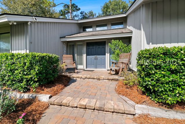 16 Fawn Ln, Hilton Head Island, SC 29928