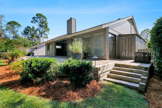 16 Fawn Ln, Hilton Head Island, SC 29928