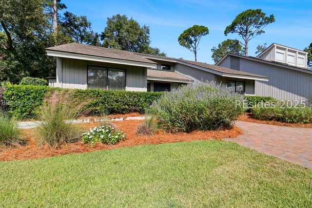 16 Fawn Ln, Hilton Head Island, SC 29928