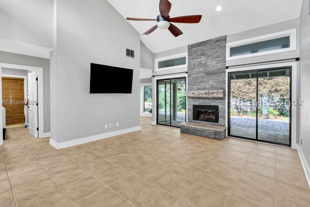 16 Fawn Ln, Hilton Head Island, SC 29928