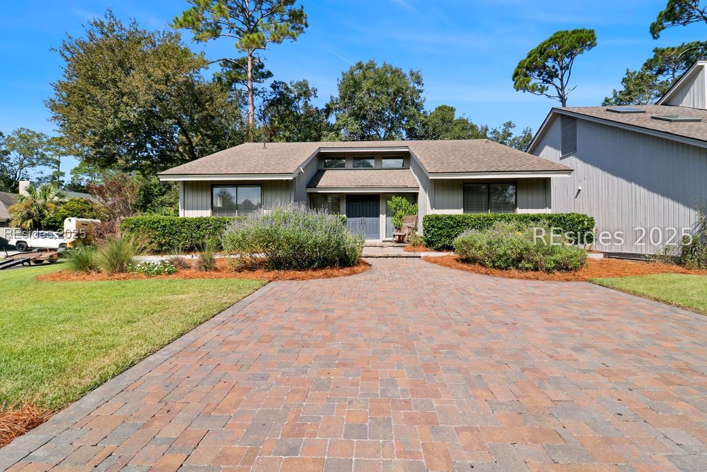 16 Fawn Ln, Hilton Head Island, SC 29928