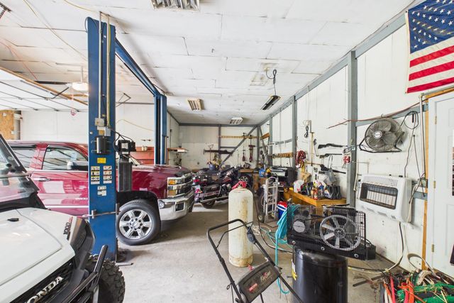 10007 US-421, Mckee, KY 40447