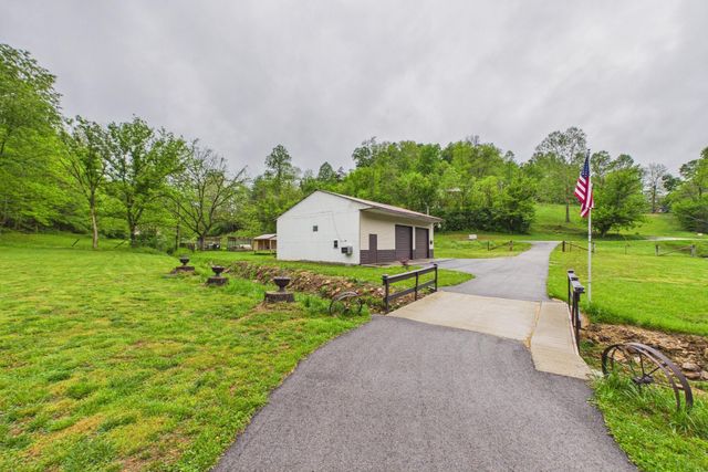 10007 US-421, Mckee, KY 40447