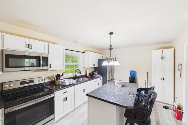 10007 US-421, Mckee, KY 40447