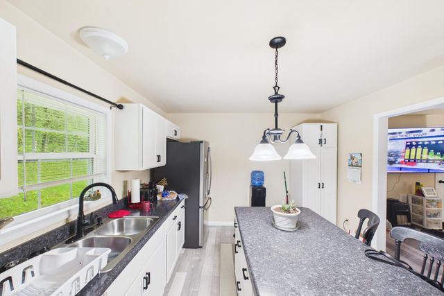 10007 US-421, Mckee, KY 40447