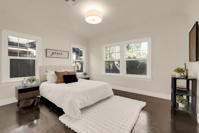 131 Loma Vista Way, Modesto, CA 95354