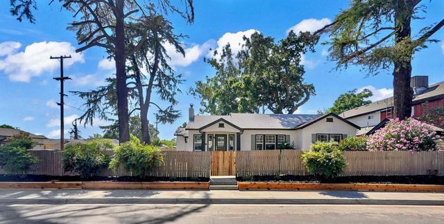 131 Loma Vista Way, Modesto, CA 95354