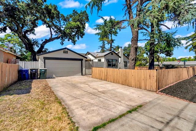131 Loma Vista Way, Modesto, CA 95354