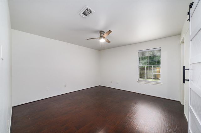 26 S White Pebble Court, The Woodlands, TX 77380