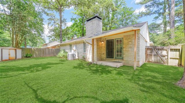 26 S White Pebble Court, The Woodlands, TX 77380