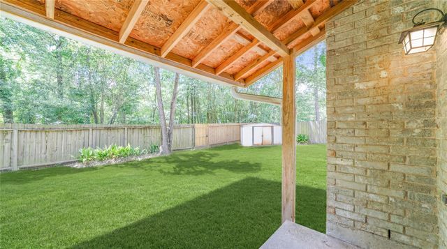 26 S White Pebble Court, The Woodlands, TX 77380