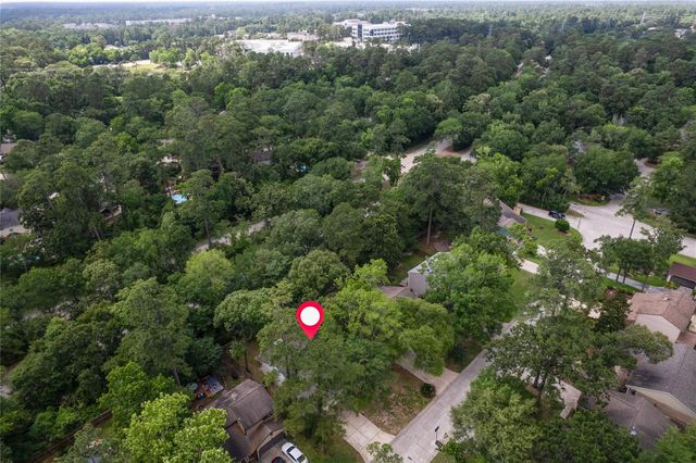 26 S White Pebble Court, The Woodlands, TX 77380