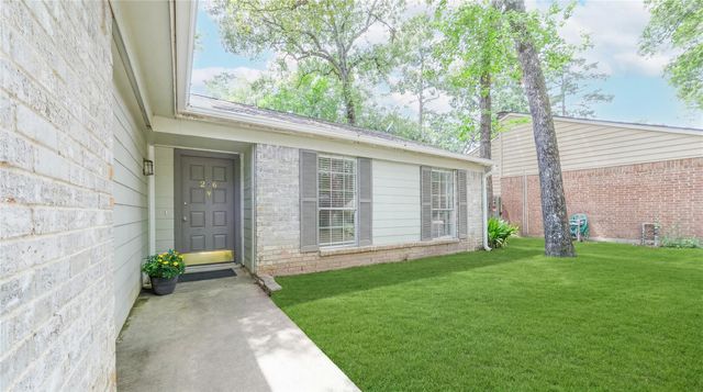 26 S White Pebble Court, The Woodlands, TX 77380