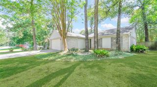 26 S White Pebble Court, The Woodlands, TX 77380