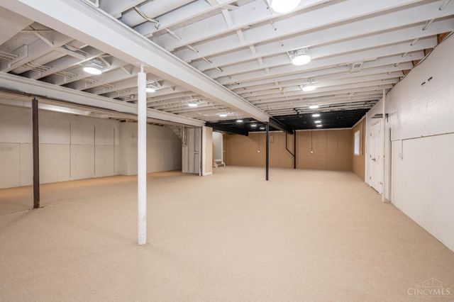 9034 Amy Marie Drive, West Chester, OH 45069