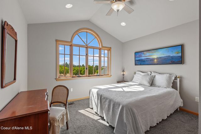 8808 E GREEN BLUFF RD, Colbert, WA 99005