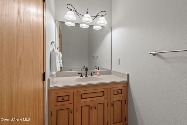 8808 E GREEN BLUFF RD, Colbert, WA 99005