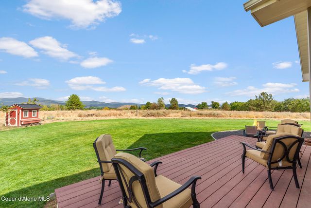 8808 E GREEN BLUFF RD, Colbert, WA 99005