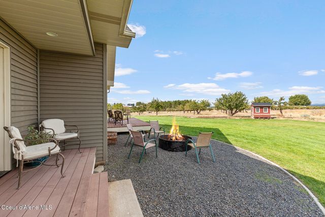 8808 E GREEN BLUFF RD, Colbert, WA 99005