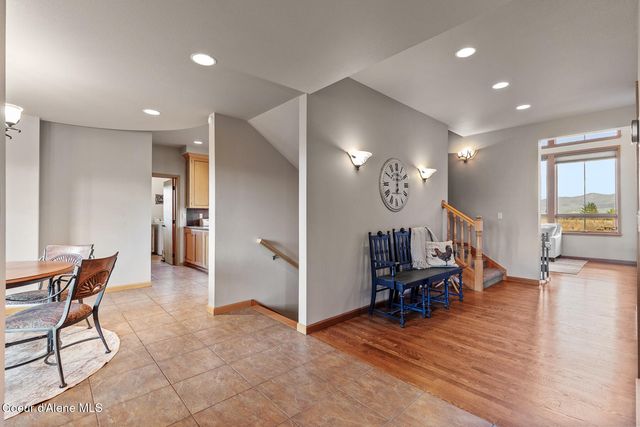 8808 E GREEN BLUFF RD, Colbert, WA 99005