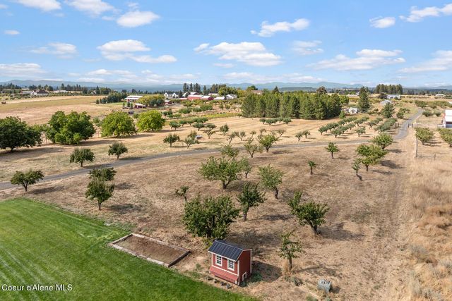 8808 E GREEN BLUFF RD, Colbert, WA 99005
