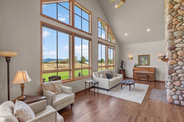 8808 E GREEN BLUFF RD, Colbert, WA 99005