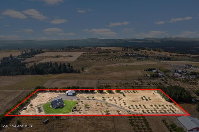 8808 E GREEN BLUFF RD, Colbert, WA 99005