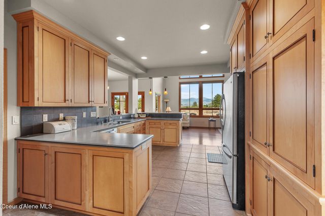 8808 E GREEN BLUFF RD, Colbert, WA 99005