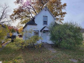 331 W Fourteenth Street, Traverse City, MI 49684