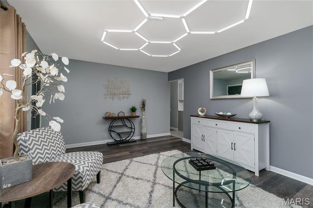 10269 Dacey Drive, Dellwood, MO 63136