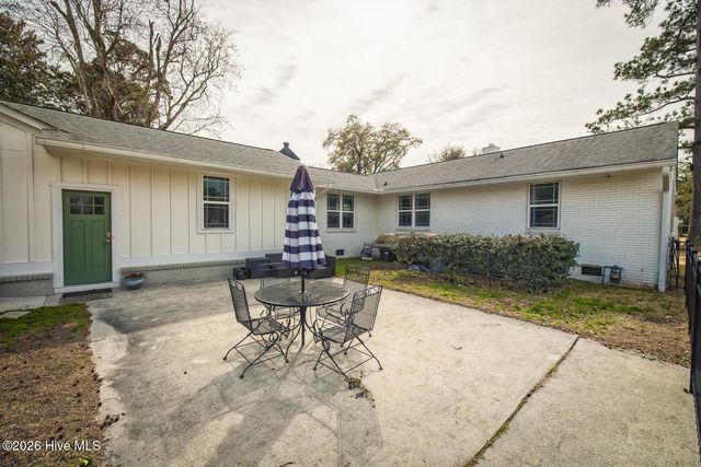 2401 Westminister Way, Wilmington, NC 28405