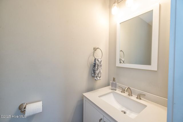 2401 Westminister Way, Wilmington, NC 28405