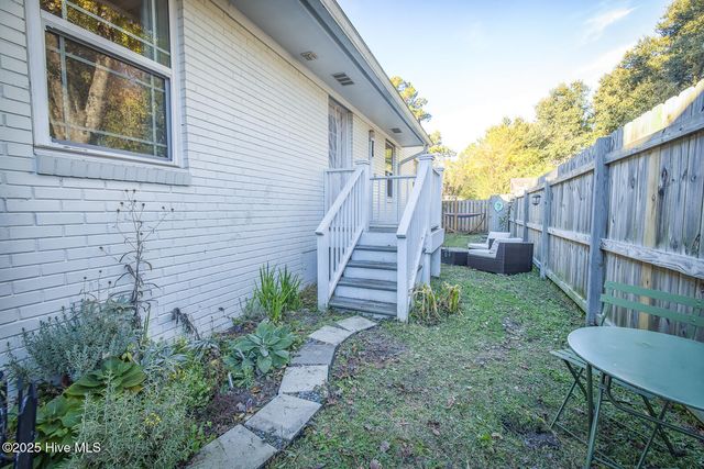 2401 Westminister Way, Wilmington, NC 28405