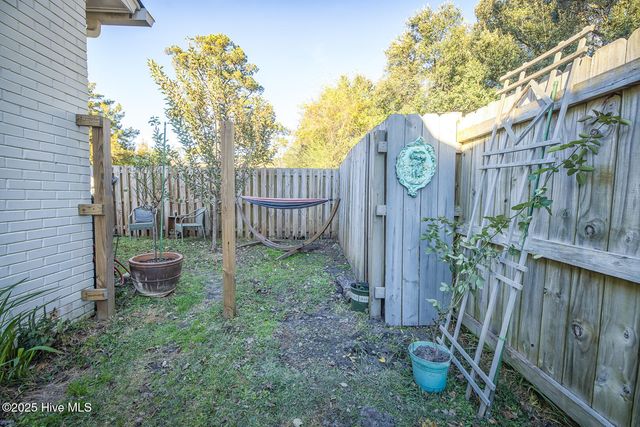 2401 Westminister Way, Wilmington, NC 28405