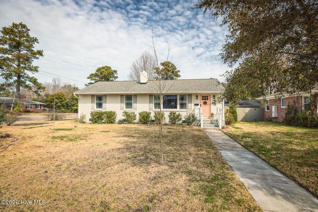 2401 Westminister Way, Wilmington, NC 28405