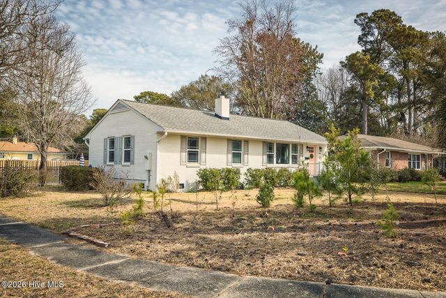 2401 Westminister Way, Wilmington, NC 28405