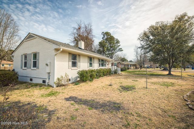 2401 Westminister Way, Wilmington, NC 28405