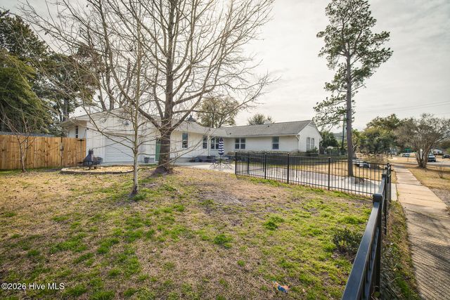 2401 Westminister Way, Wilmington, NC 28405