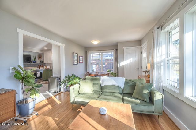 2401 Westminister Way, Wilmington, NC 28405