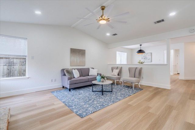 13000 Meadowheath CV, Austin, TX 78729