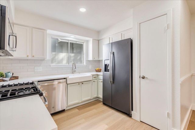 13000 Meadowheath CV, Austin, TX 78729